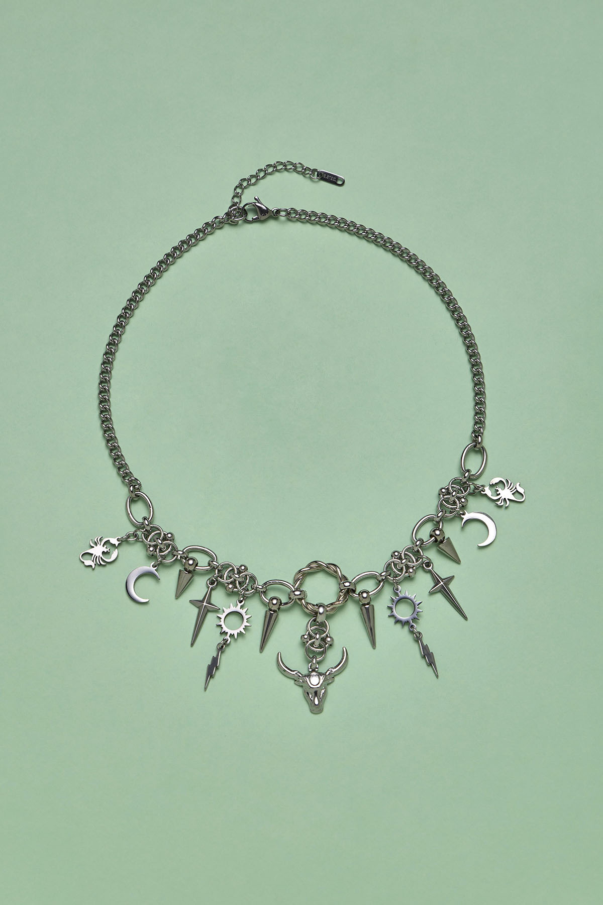 Collar Magic Charms Toro